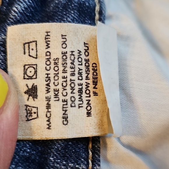 BKE Payton Distressed Stretch Low-Rise Denim  Shorts - Picture 11 of 12